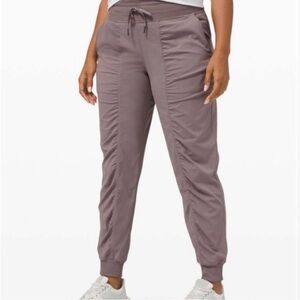 Lululemon Athletica Women's Joggers in Mauve
